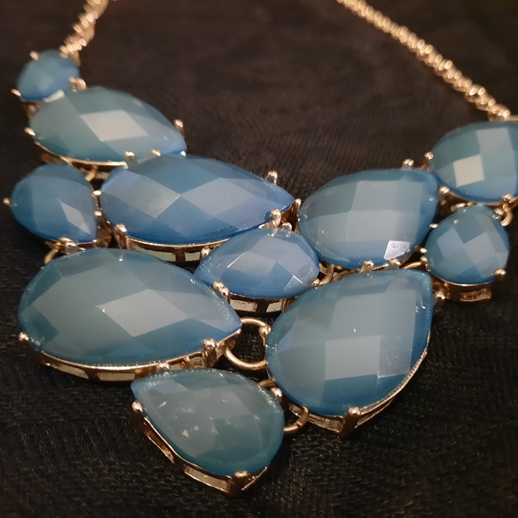Blue statement necklace - Picture 2 of 6